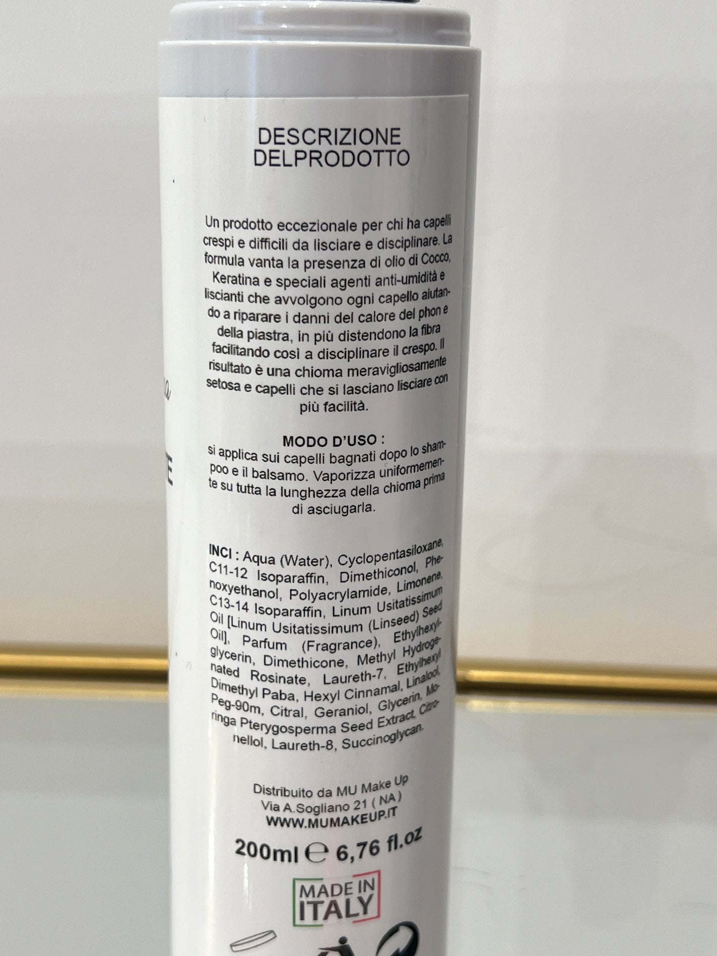 Latte lisciante per capelli