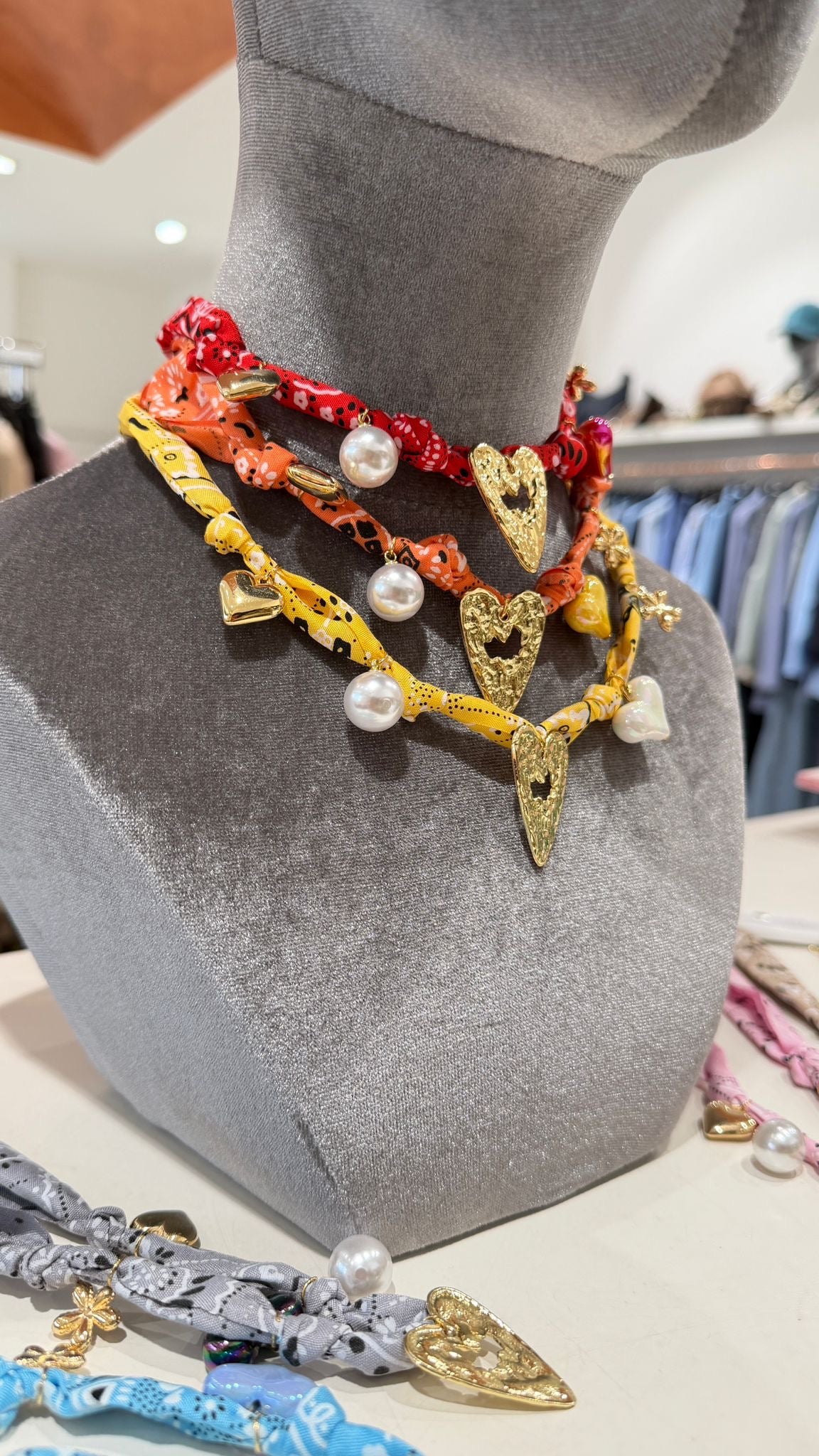 Collana foulard charm