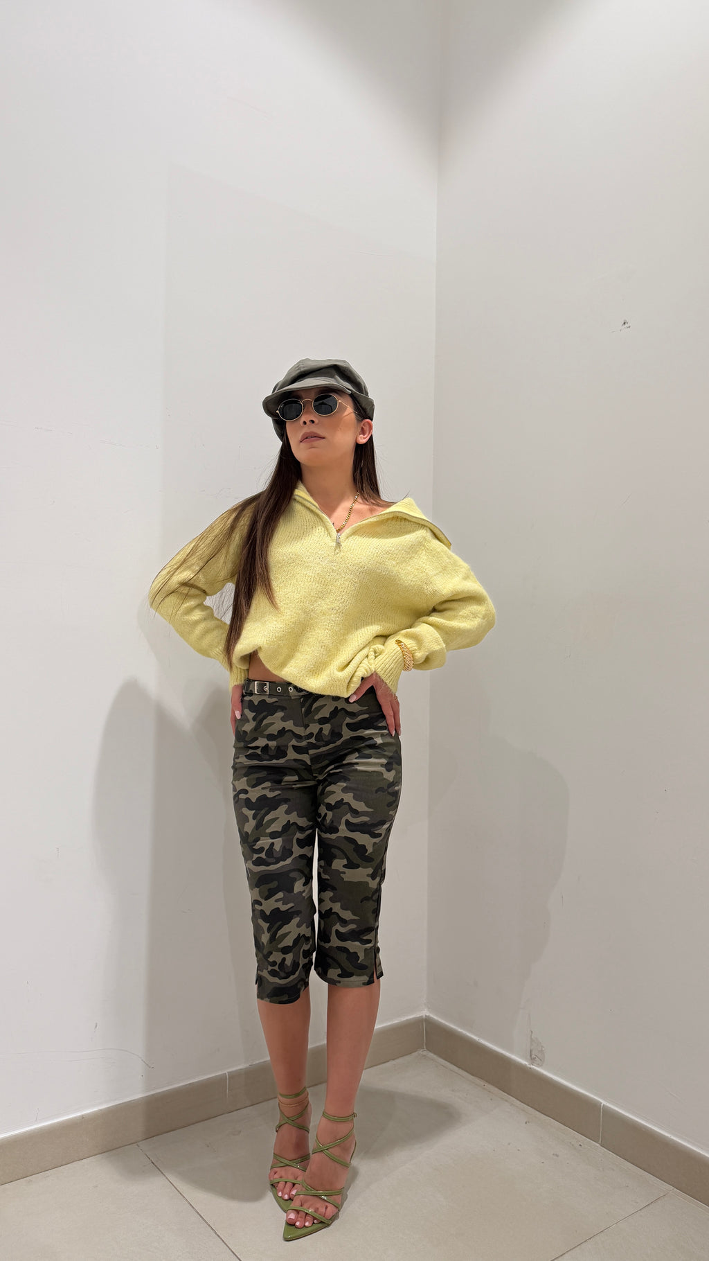 Completo camouflage giallo